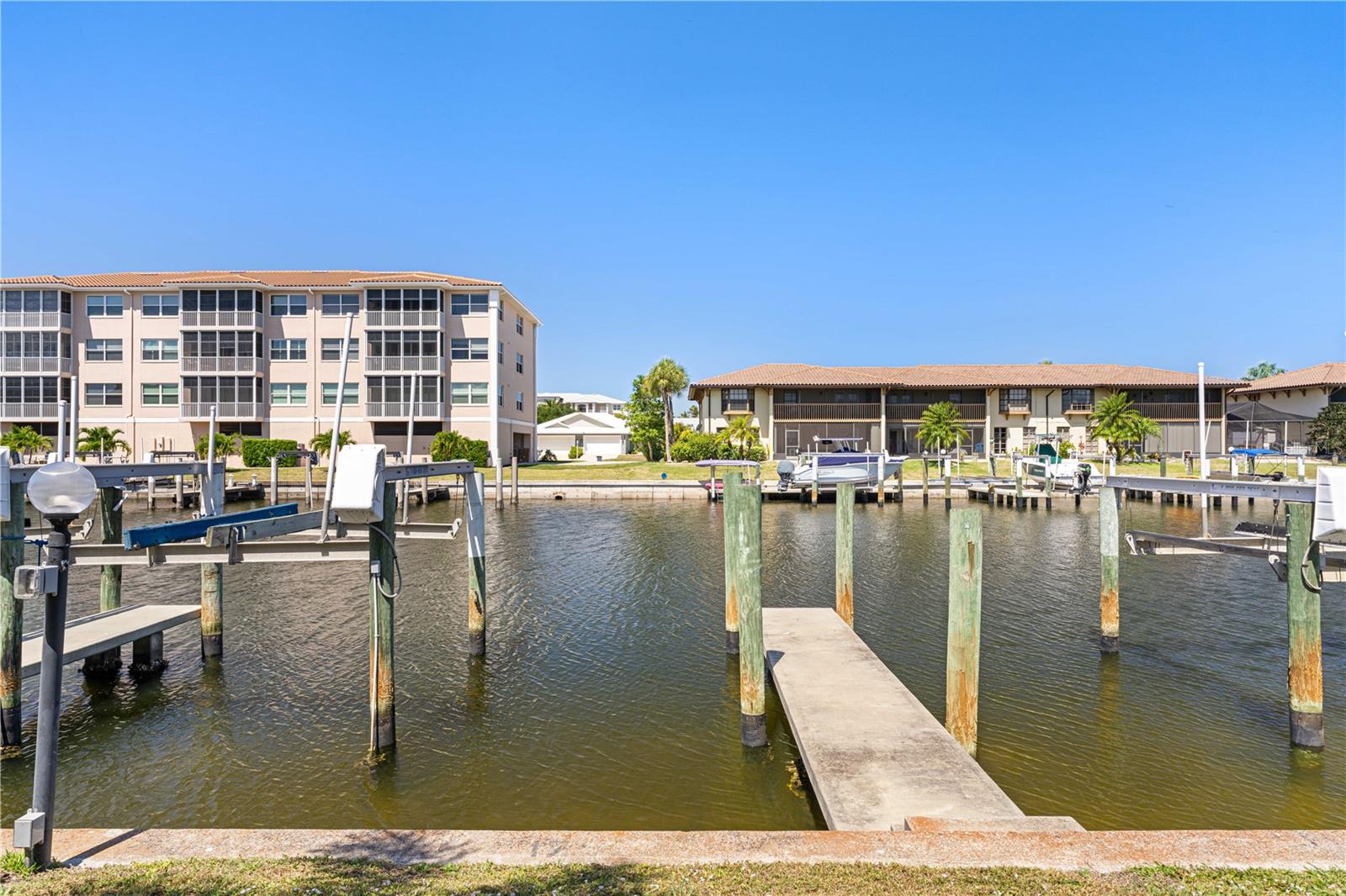 BRIDGE POINT 01 - Residential
