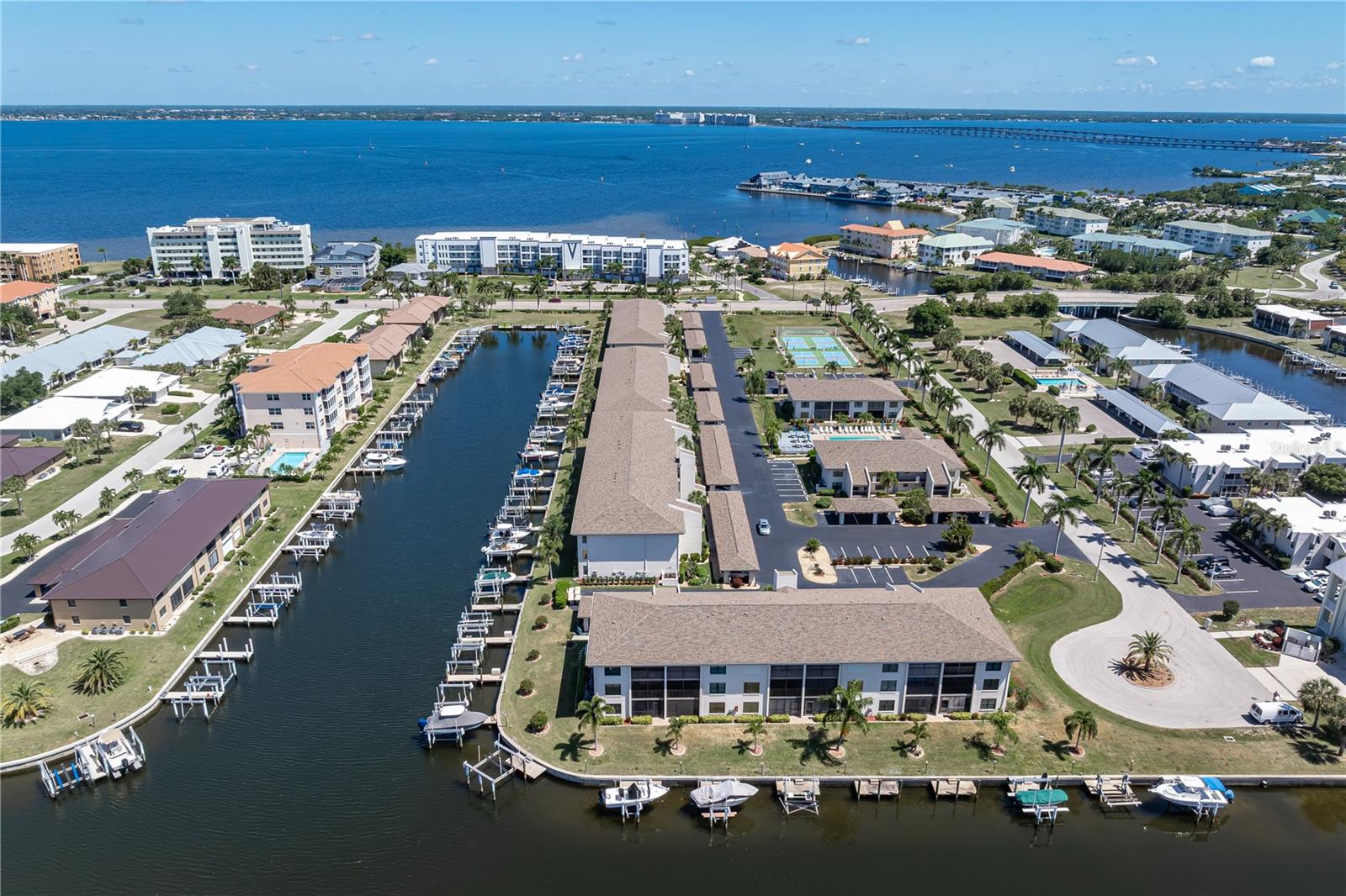 BRIDGE POINT 01 - Residential