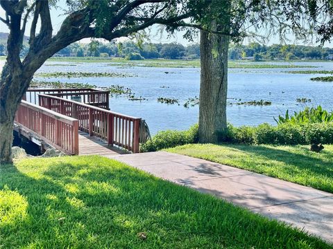 A home in LAKELAND