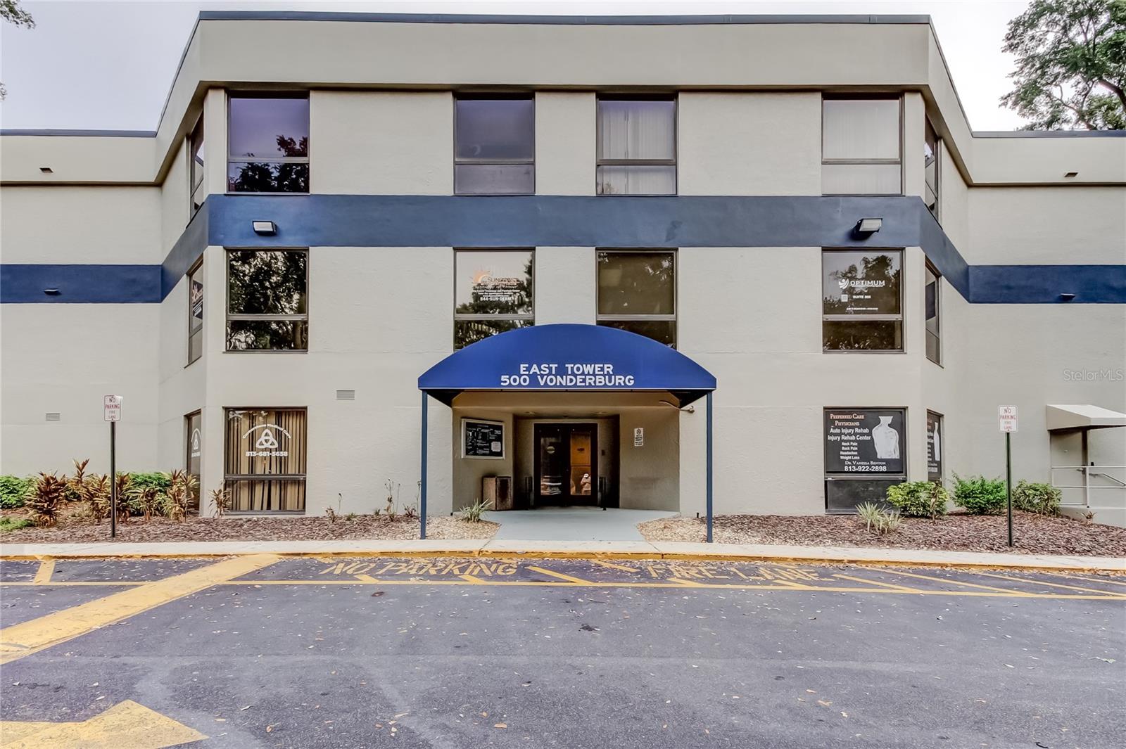 THE BRANDON PROFESSIONAL BUILDING A CONDOMINIUM - Commercial Lease