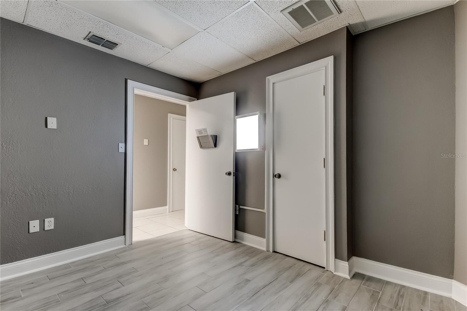 THE BRANDON PROFESSIONAL BUILDING A CONDOMINIUM - Commercial Lease