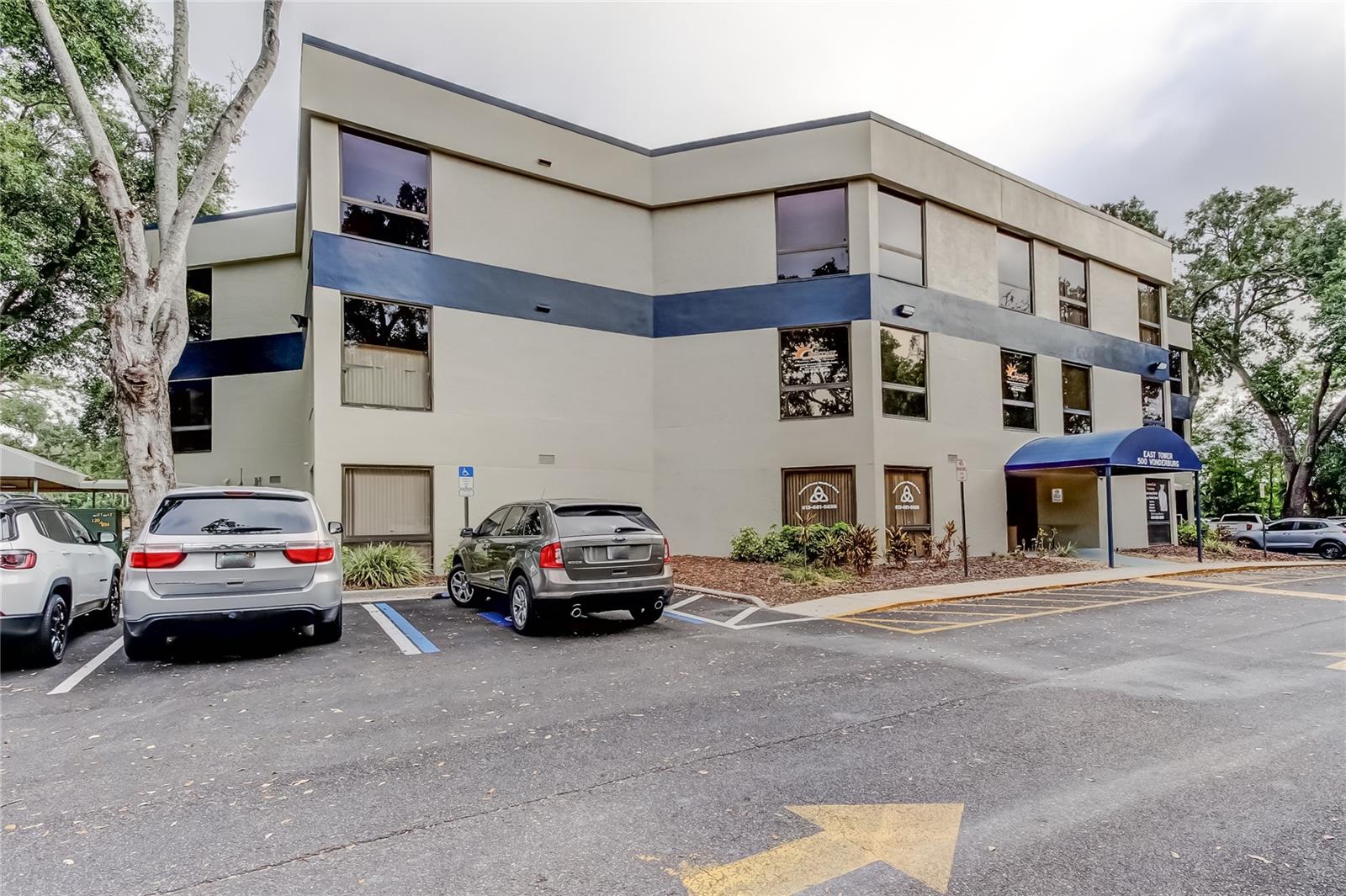 THE BRANDON PROFESSIONAL BUILDING A CONDOMINIUM - Commercial Lease