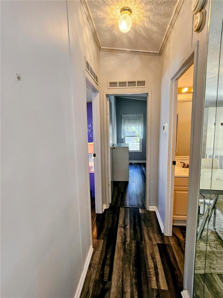 OAKWOOD MANOR - Residential