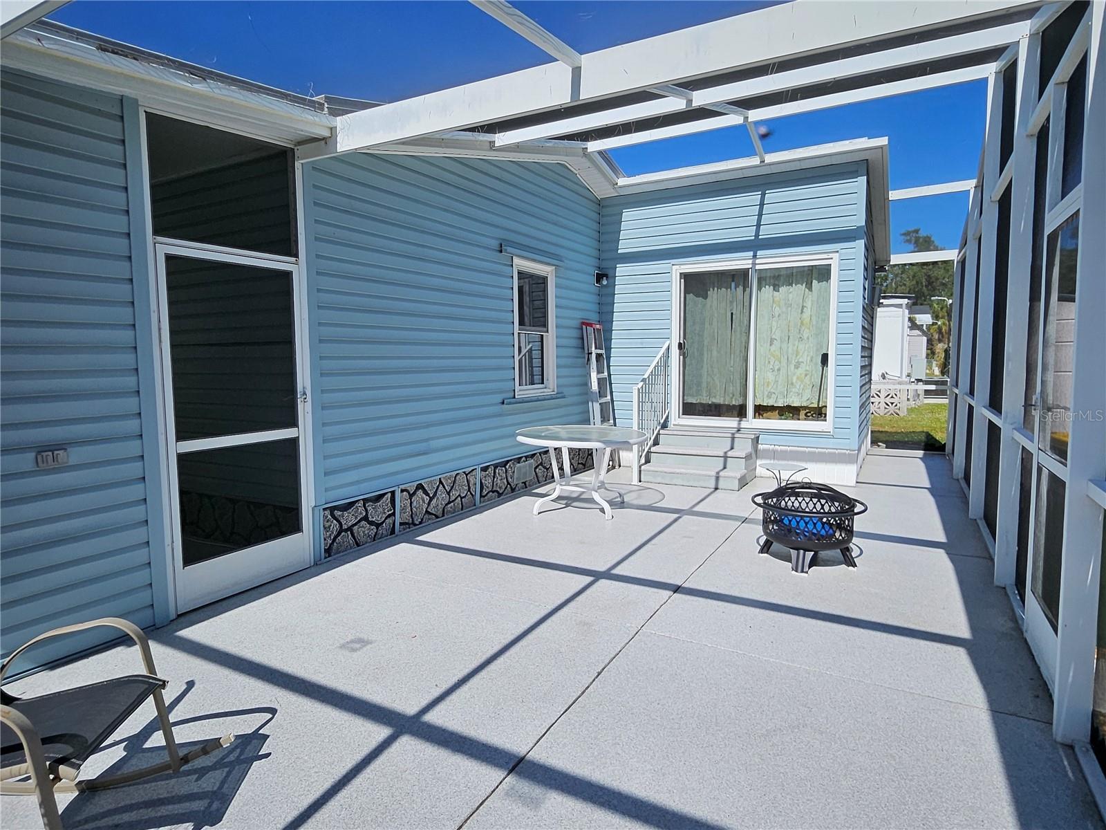 OAKWOOD MANOR - Residential