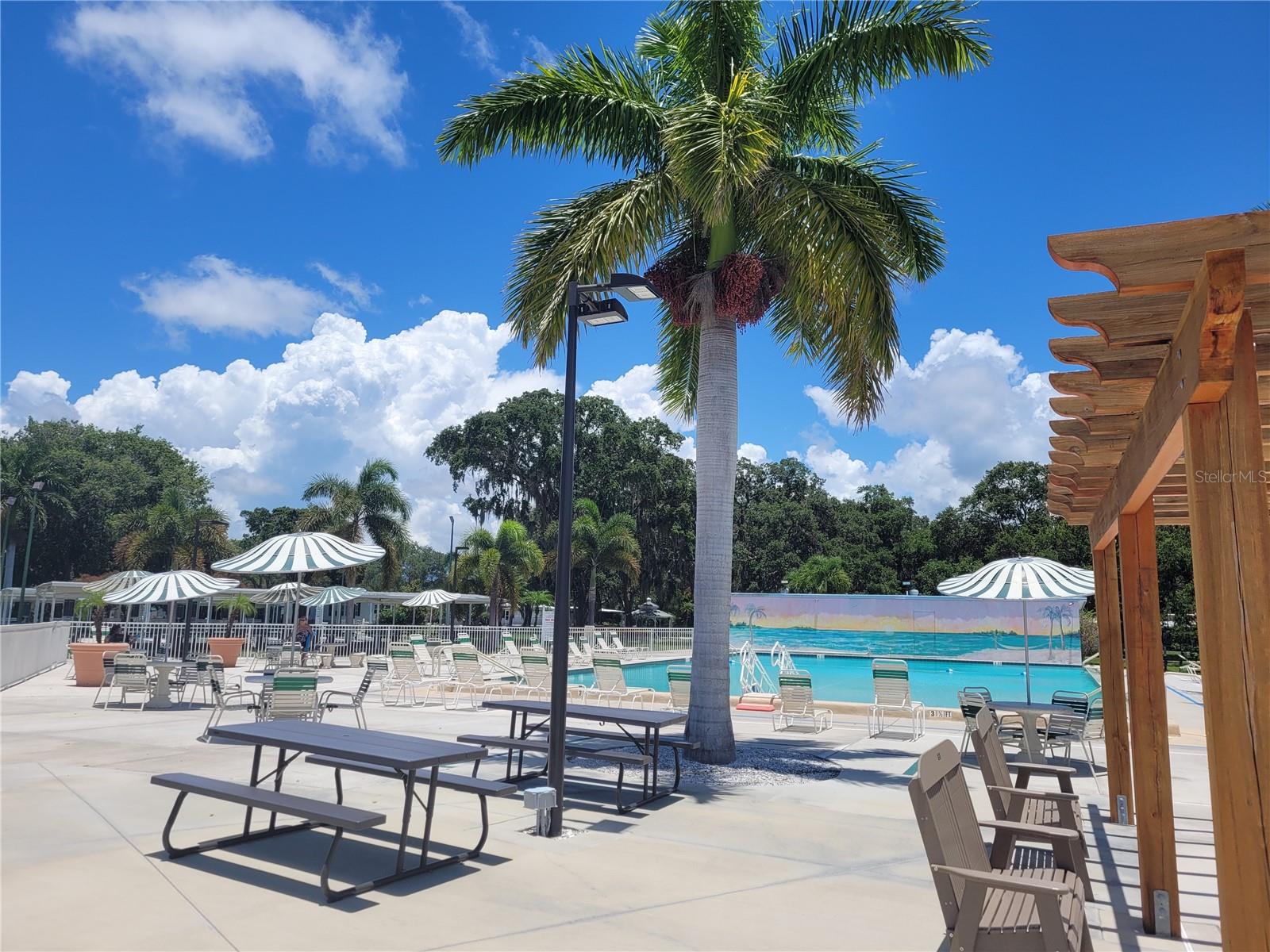 OAKWOOD MANOR - Residential