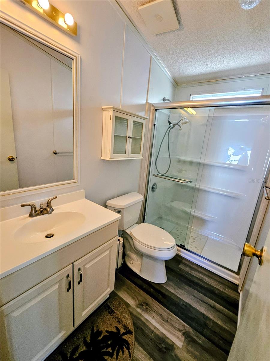 OAKWOOD MANOR - Residential