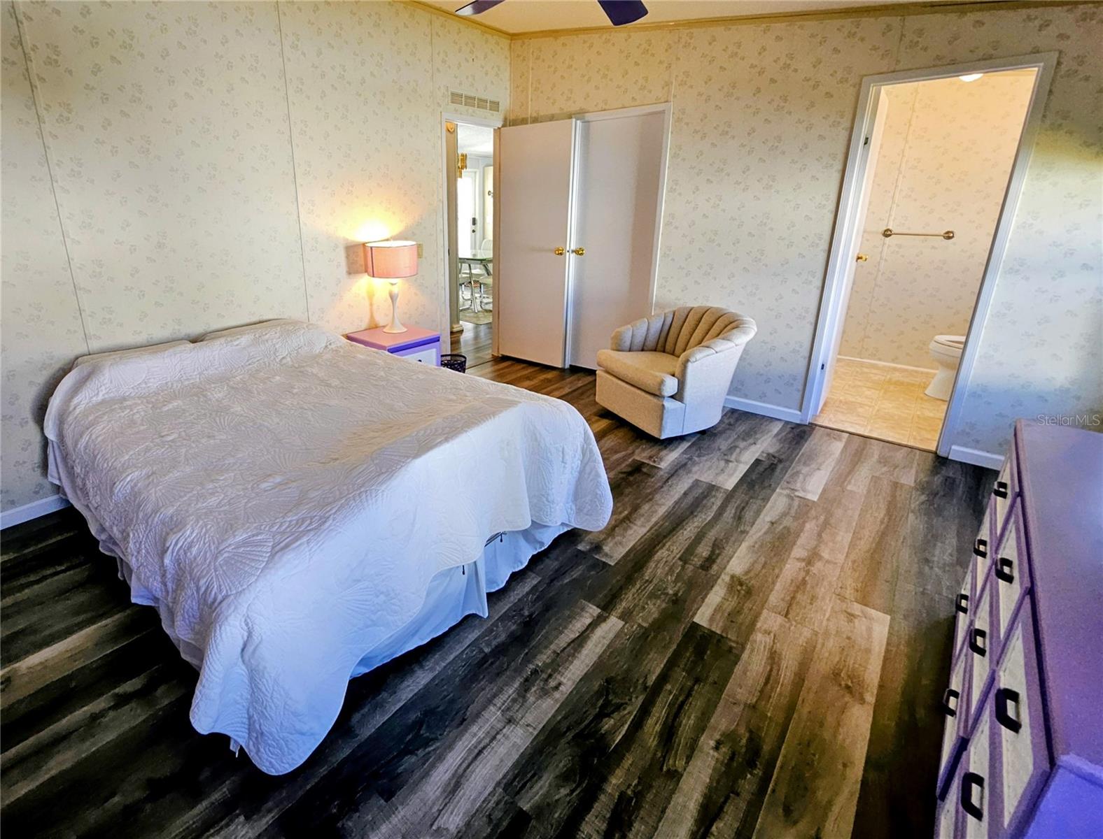 OAKWOOD MANOR - Residential