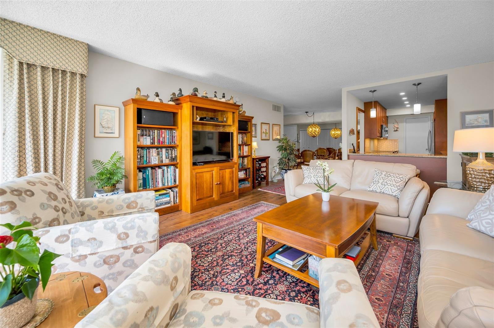 EDGEWATER ARMS 3RD CONDO - Residential