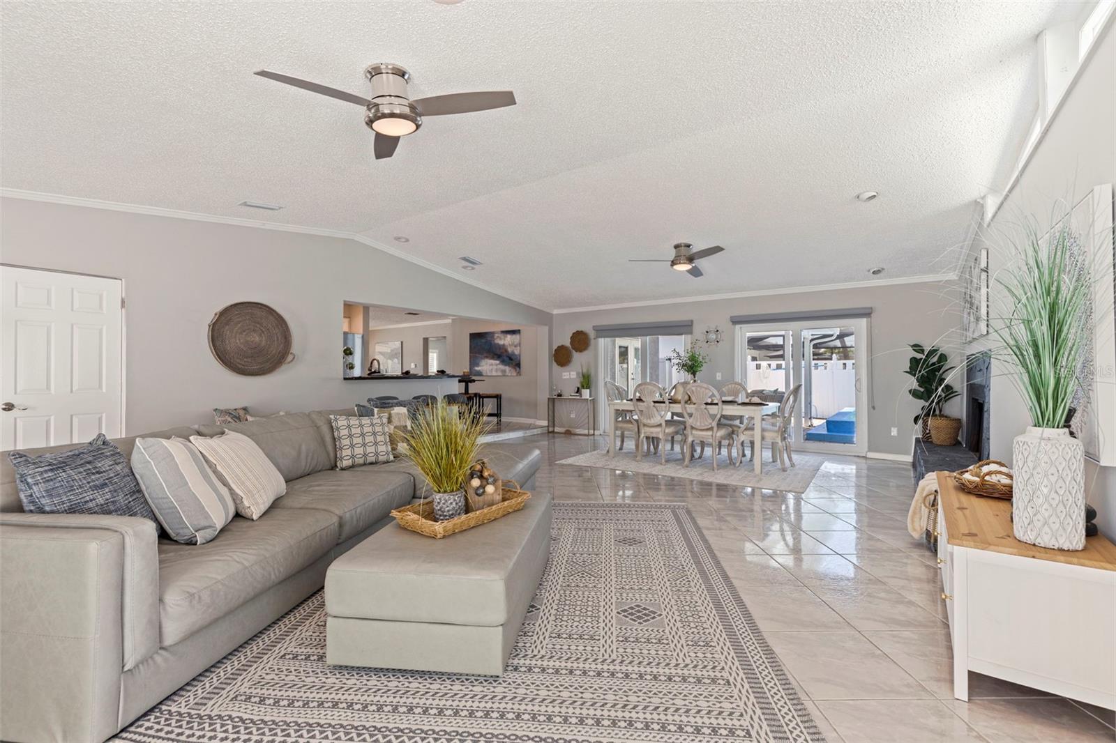 ST PETERSBURG BEACH NORTH UNIT 6 - Residential