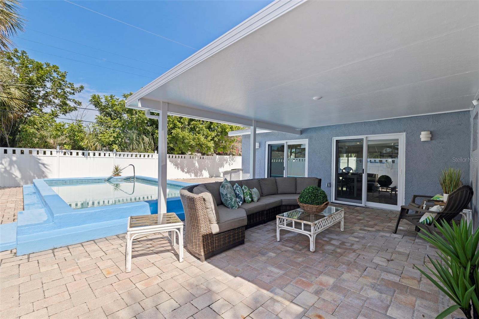 ST PETERSBURG BEACH NORTH UNIT 6 - Residential