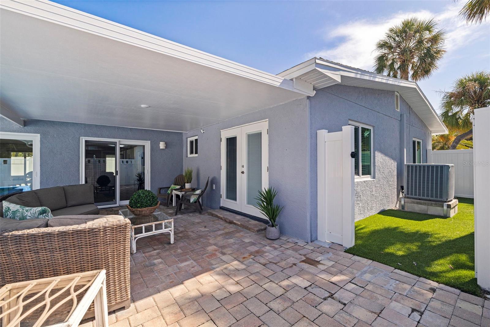 ST PETERSBURG BEACH NORTH UNIT 6 - Residential