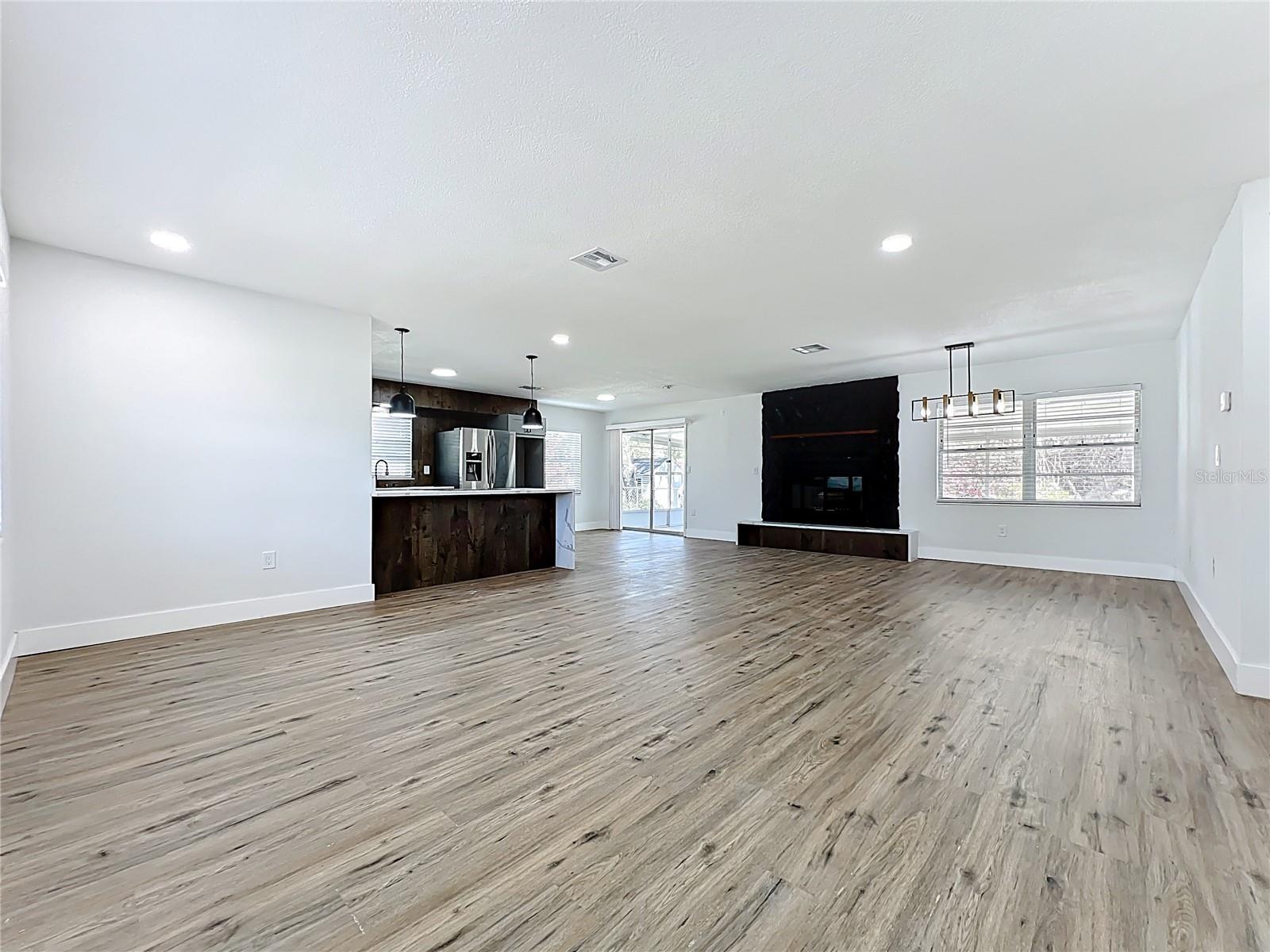 615 HILLCREST AVENUE