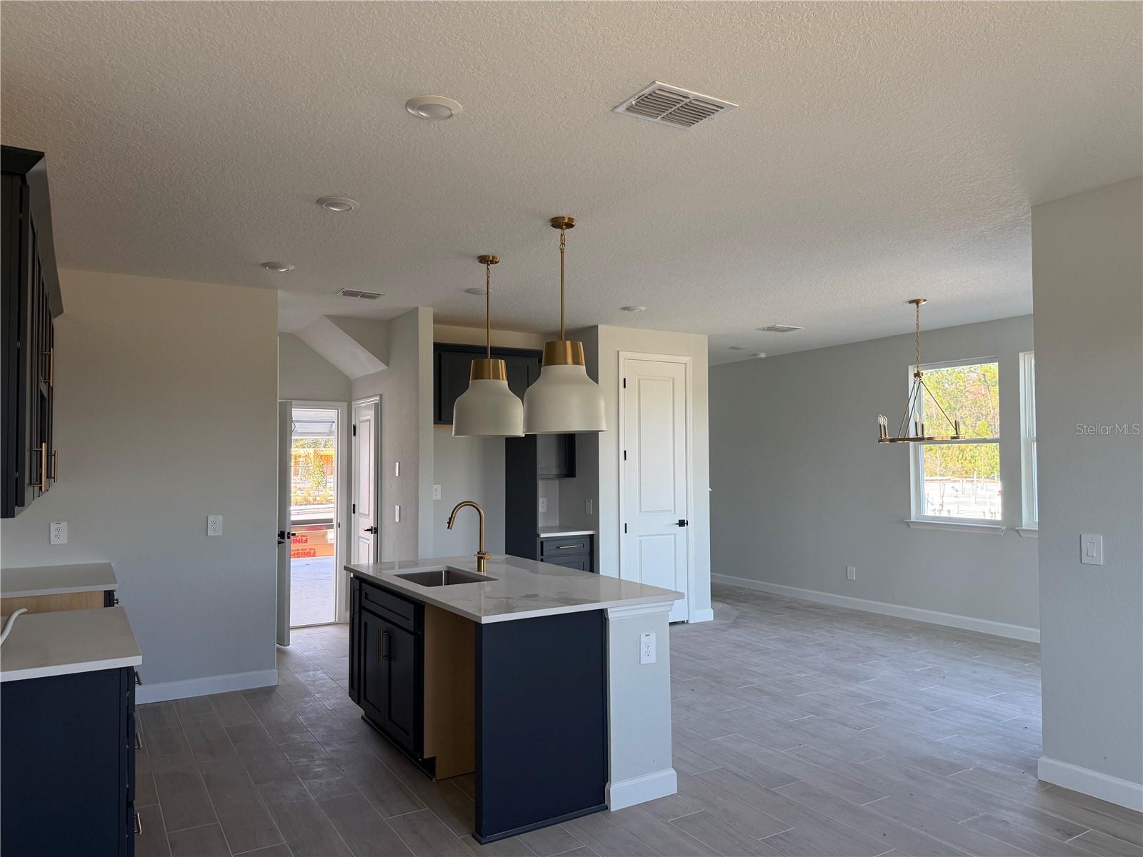 MONTAGUE TOWNHOMES - Residential