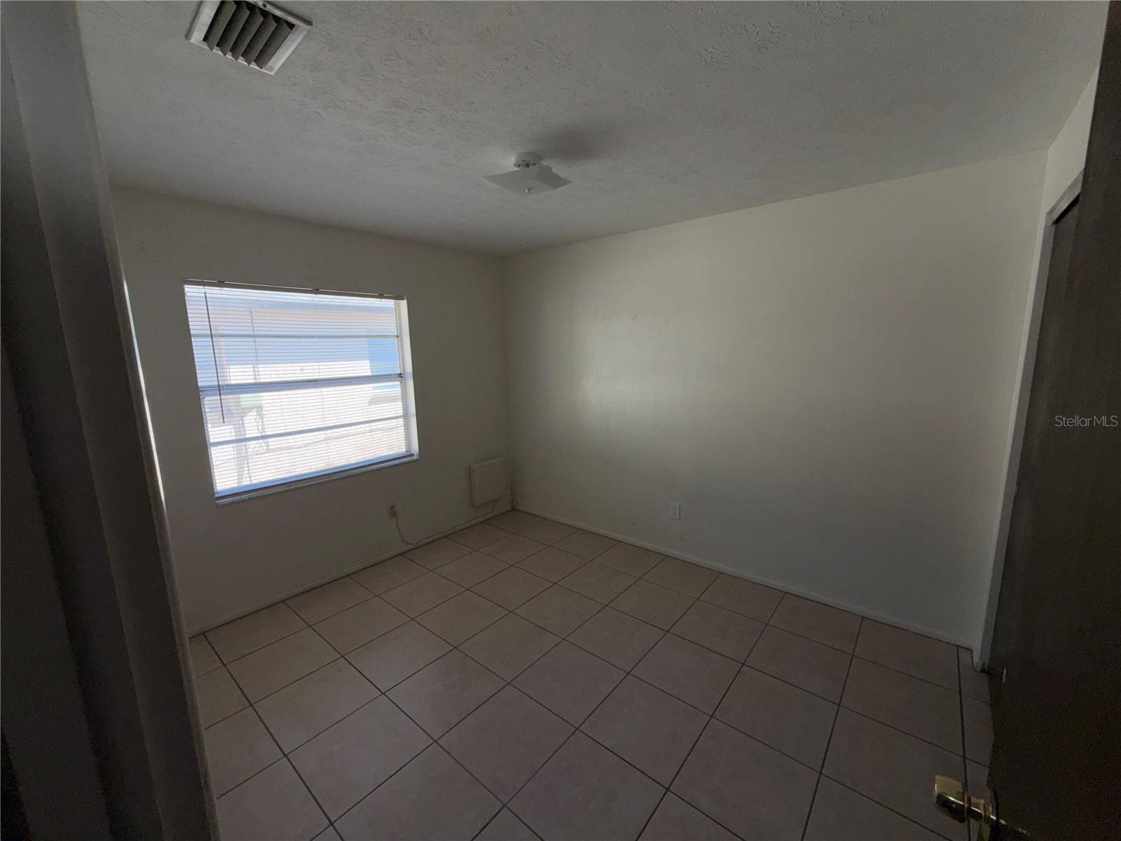 ZERFACES RE SUB - Residential Lease