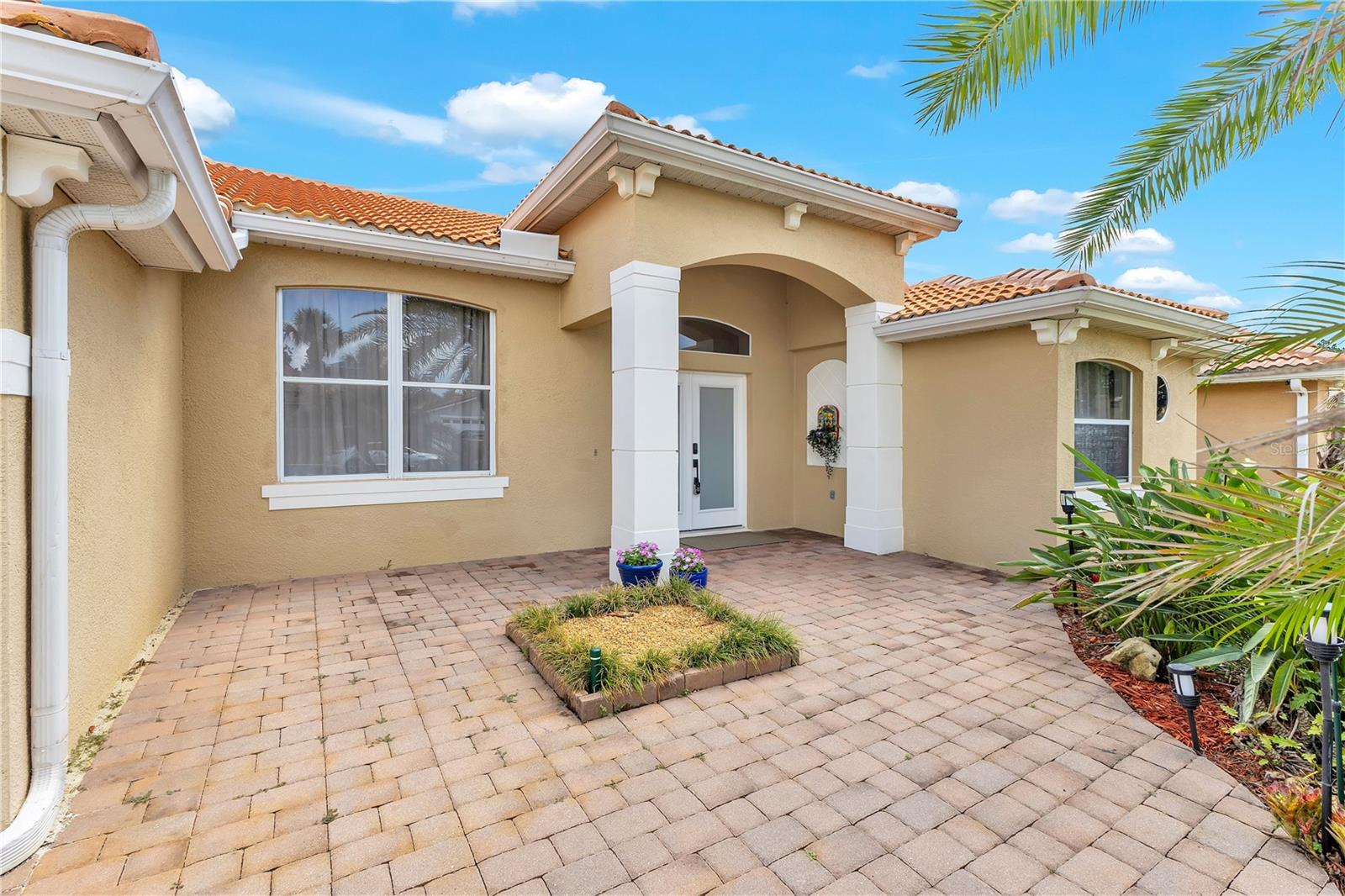 3129 RIACHUELO LANE