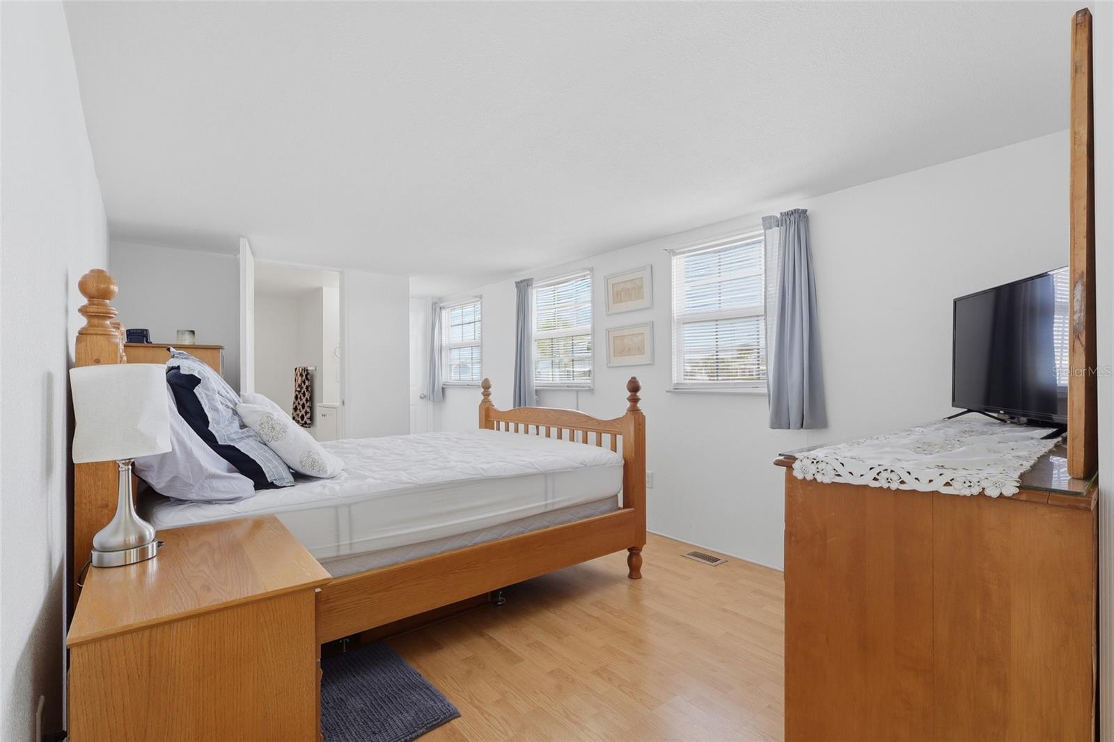 BETMAR ACRES - Residential