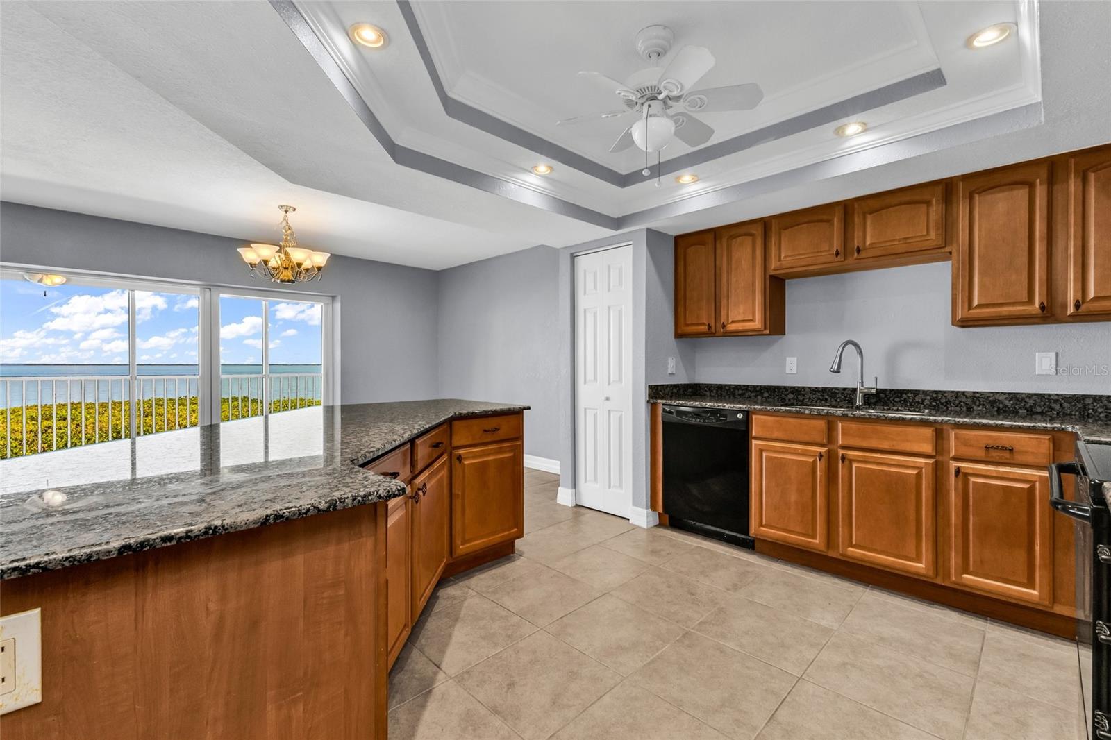 POINTS WEST PH 02 BLDG 02 - Residential