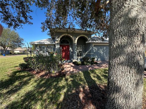 A home in WINTER HAVEN