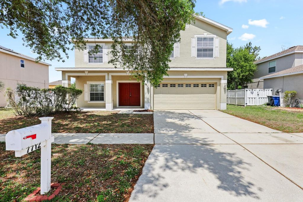 Photo of 7712 Dragon Fly Loop, Gibsonton, FL 33534 (MLS # TB8493719)