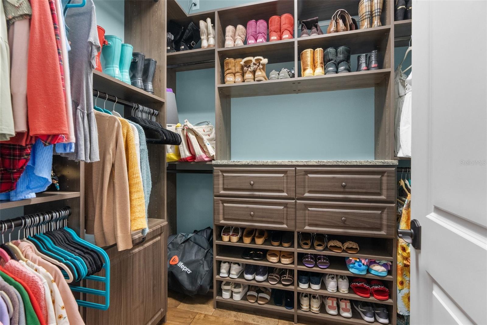 PINE COVE ESTATES - Residential