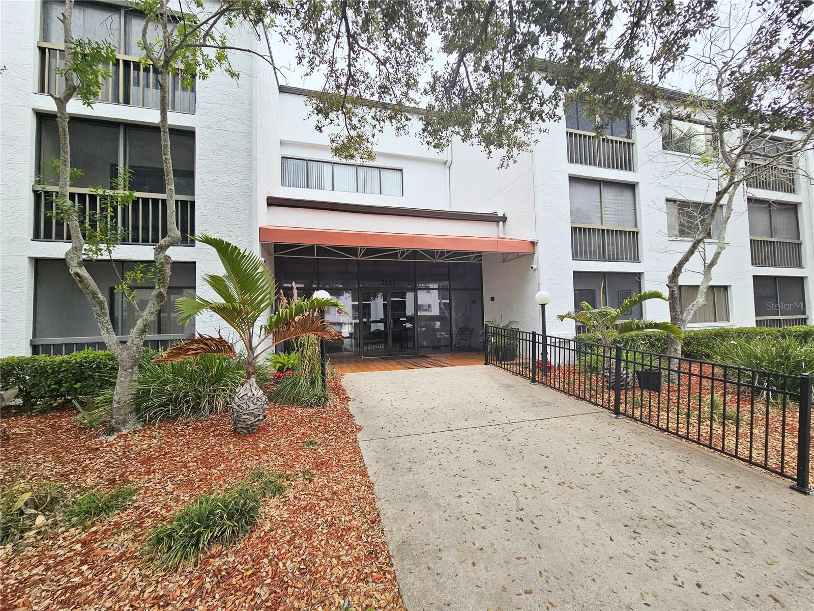 INVERNESS CONDO - Residential