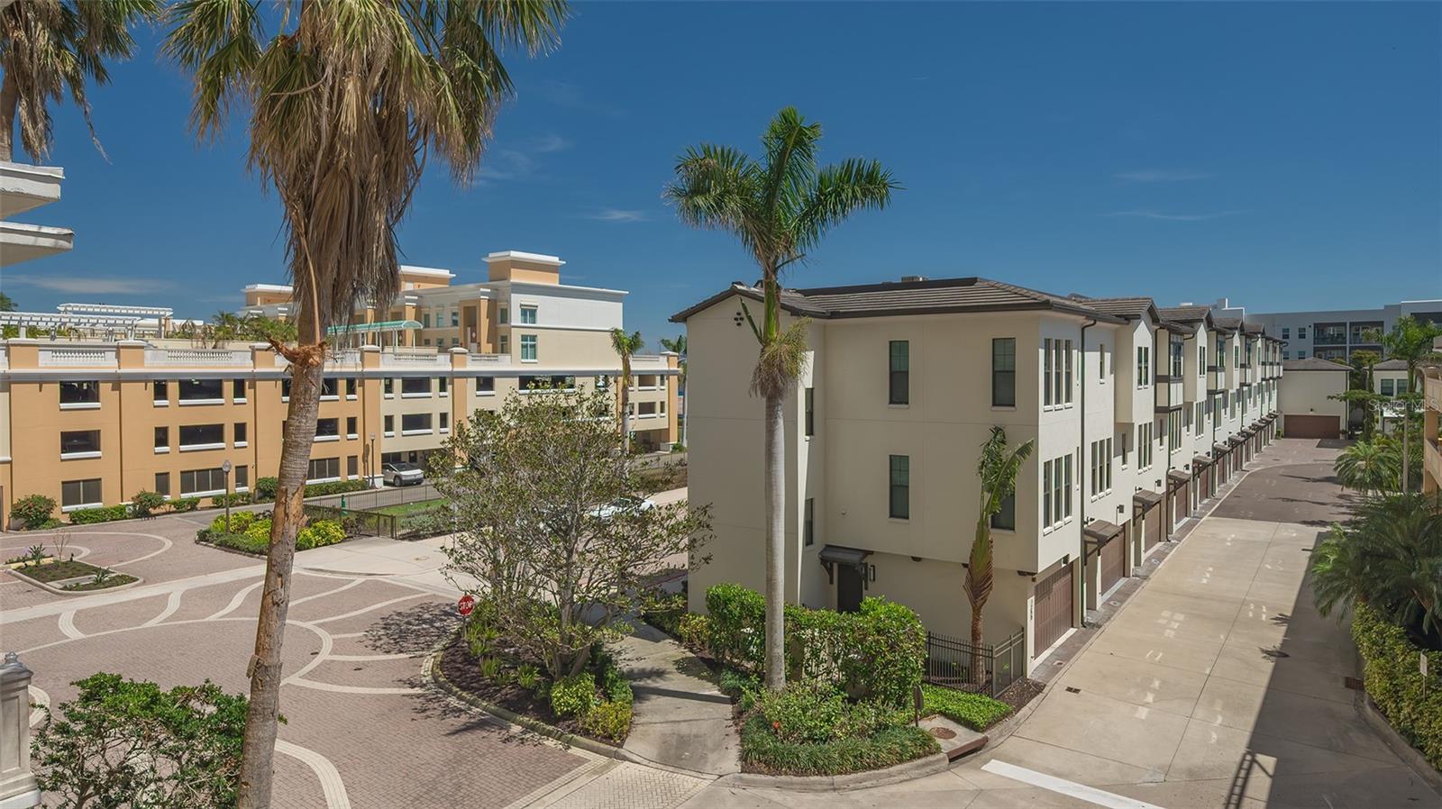 RENAISSANCE 1 - Residential Lease