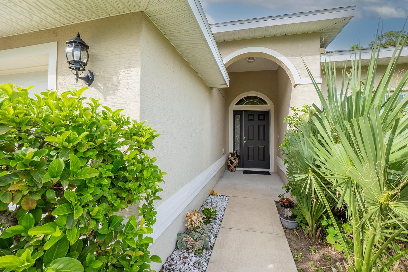 33 RANSHIRE LANE