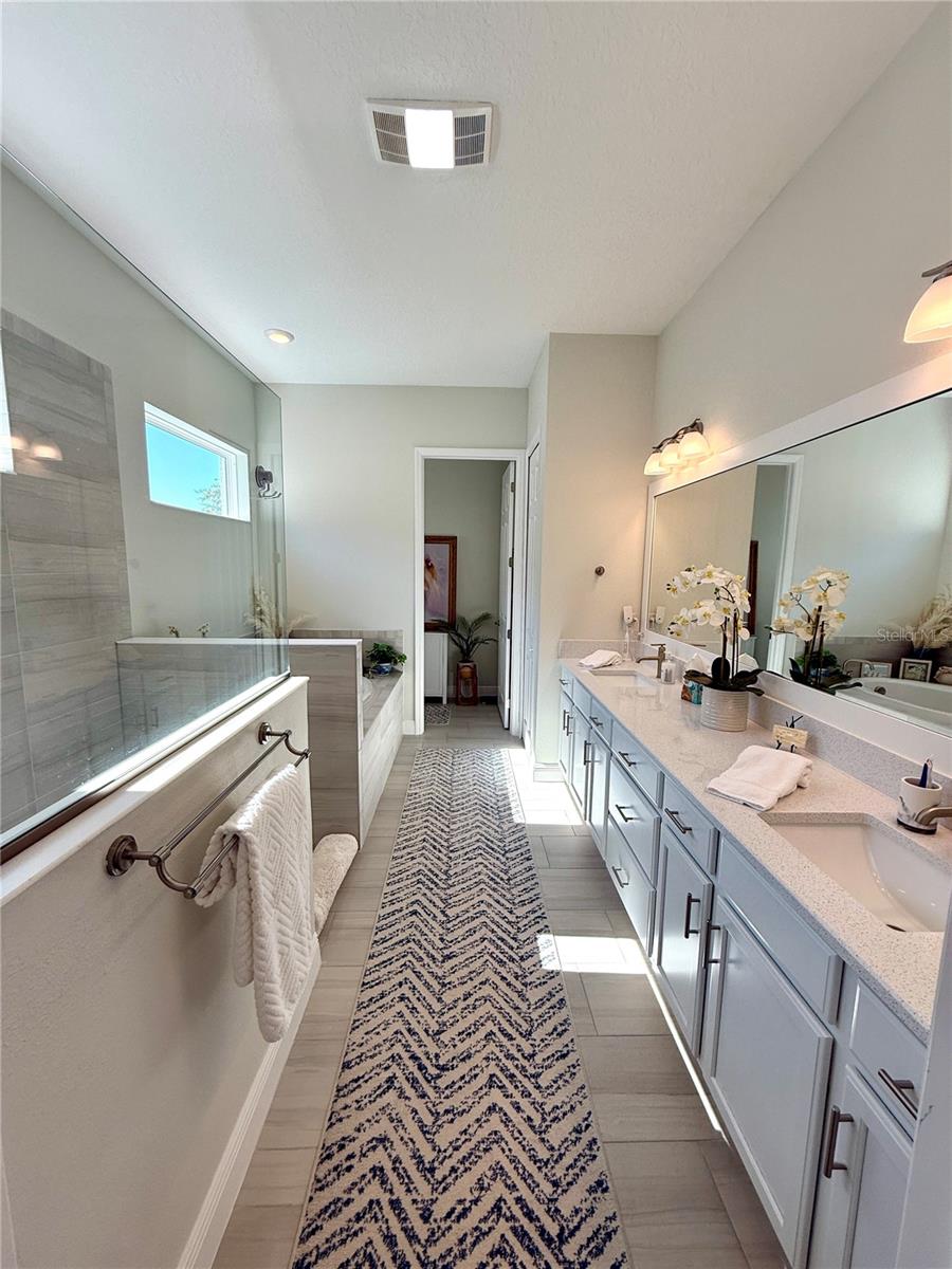 LAKES OF MOUNT DORA - Residential