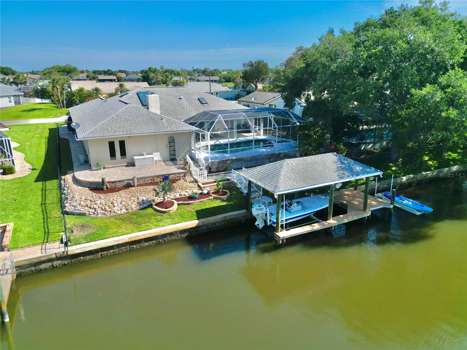 4 COTTON COURT