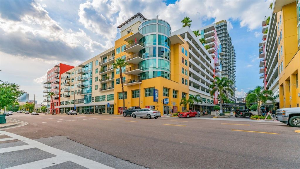 Photo of 1120 E Kennedy Boulevard #1225, Tampa, FL 33602 (MLS # TB8478085)