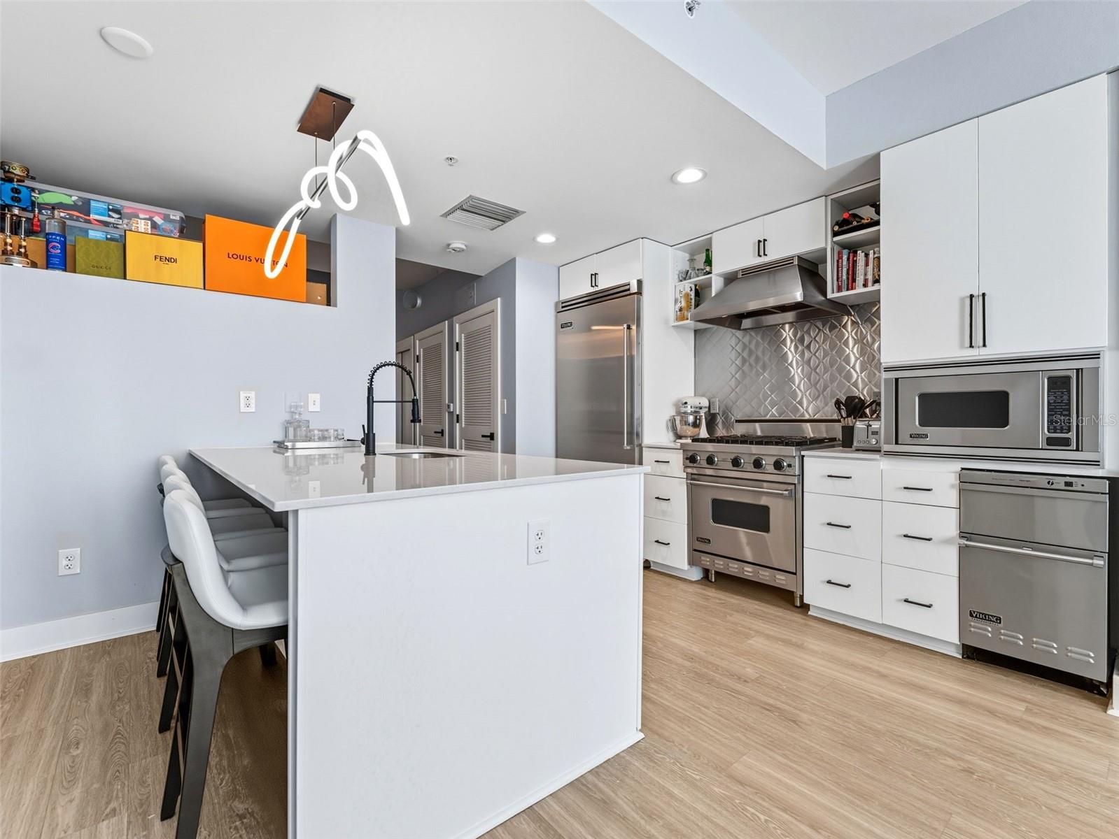 GRAND CENTRAL AT KENNEDY RESID - Residential