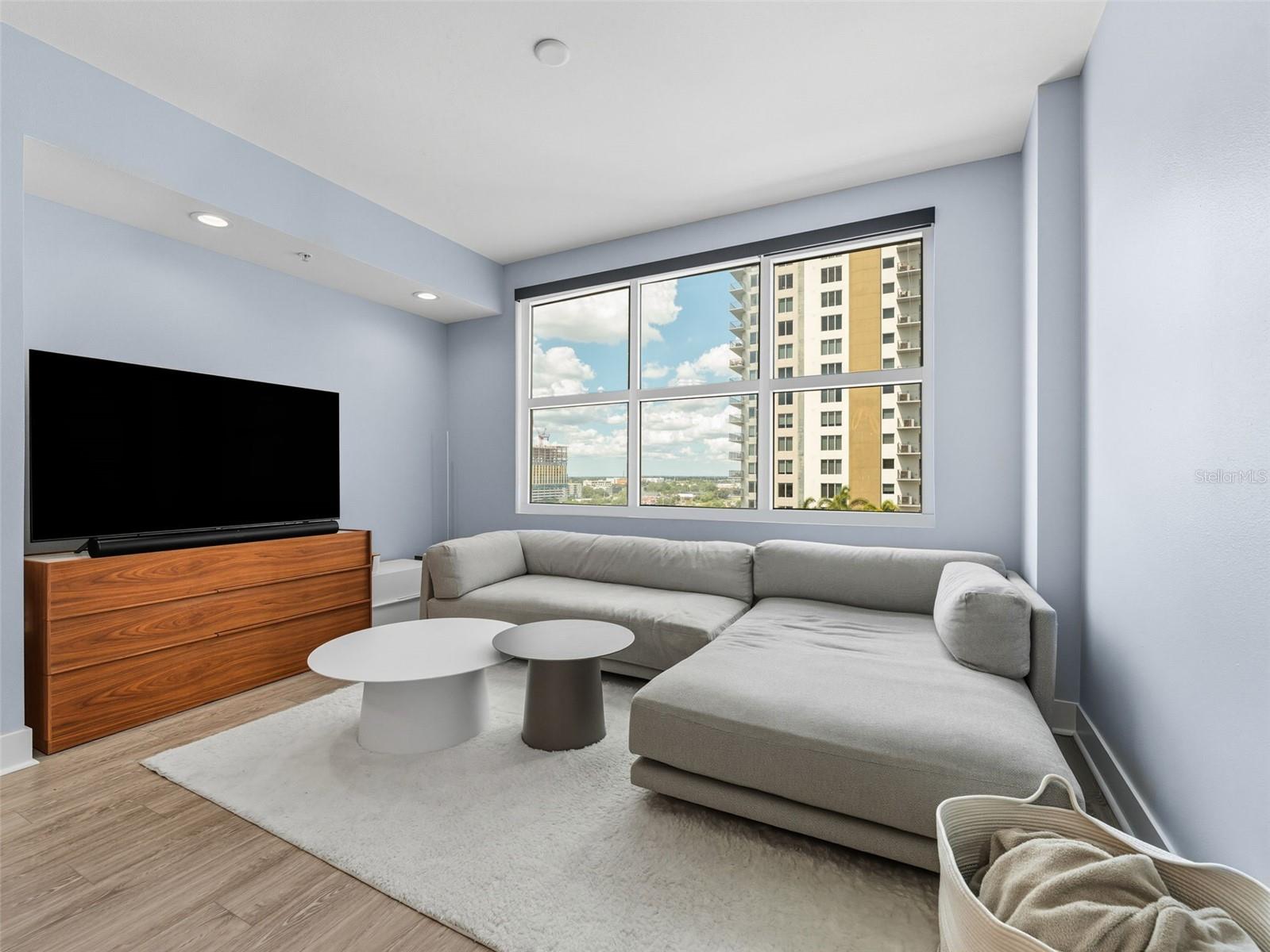 1120 E KENNEDY BOULEVARD 1225