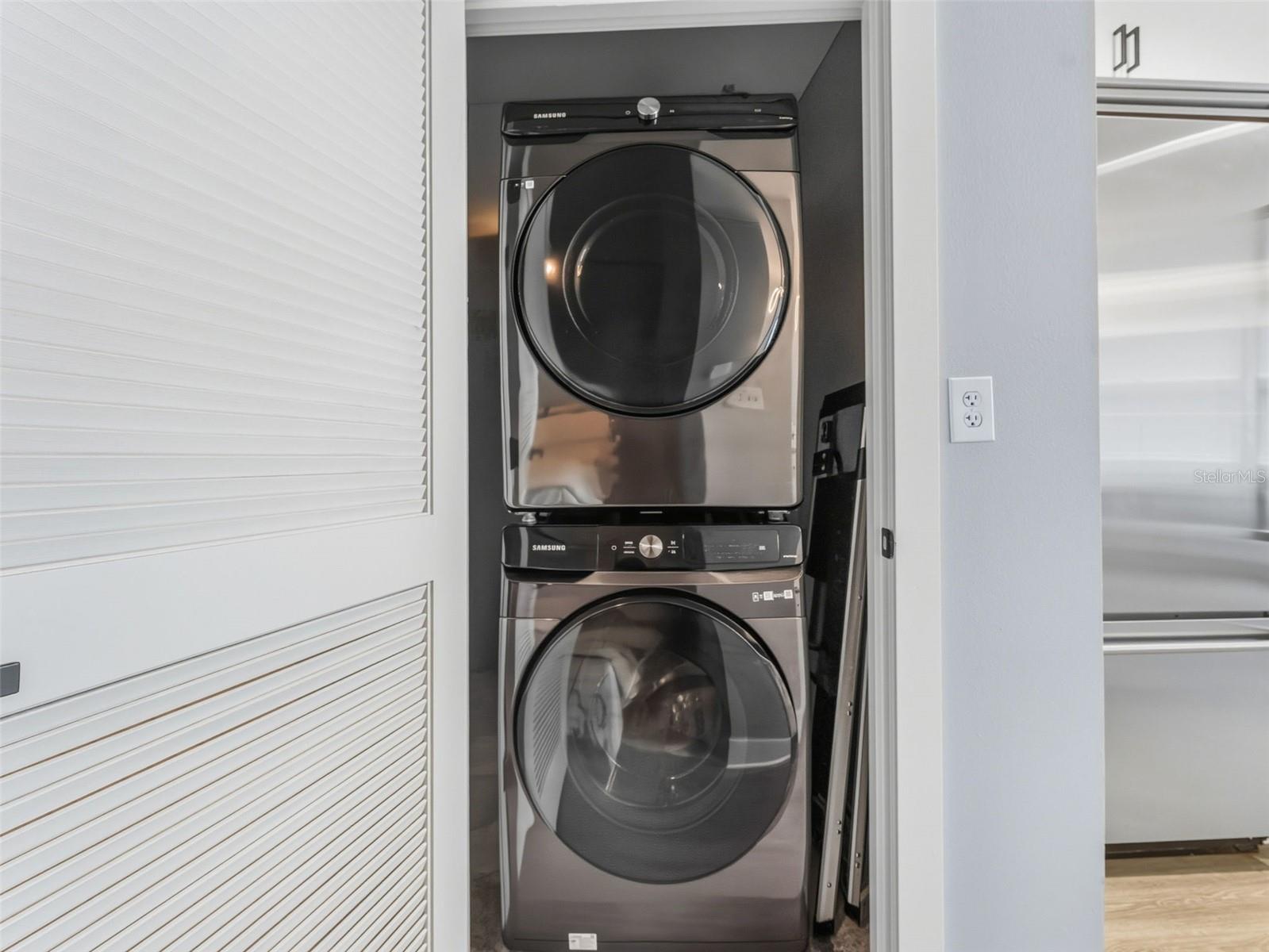 GRAND CENTRAL AT KENNEDY RESID - Residential