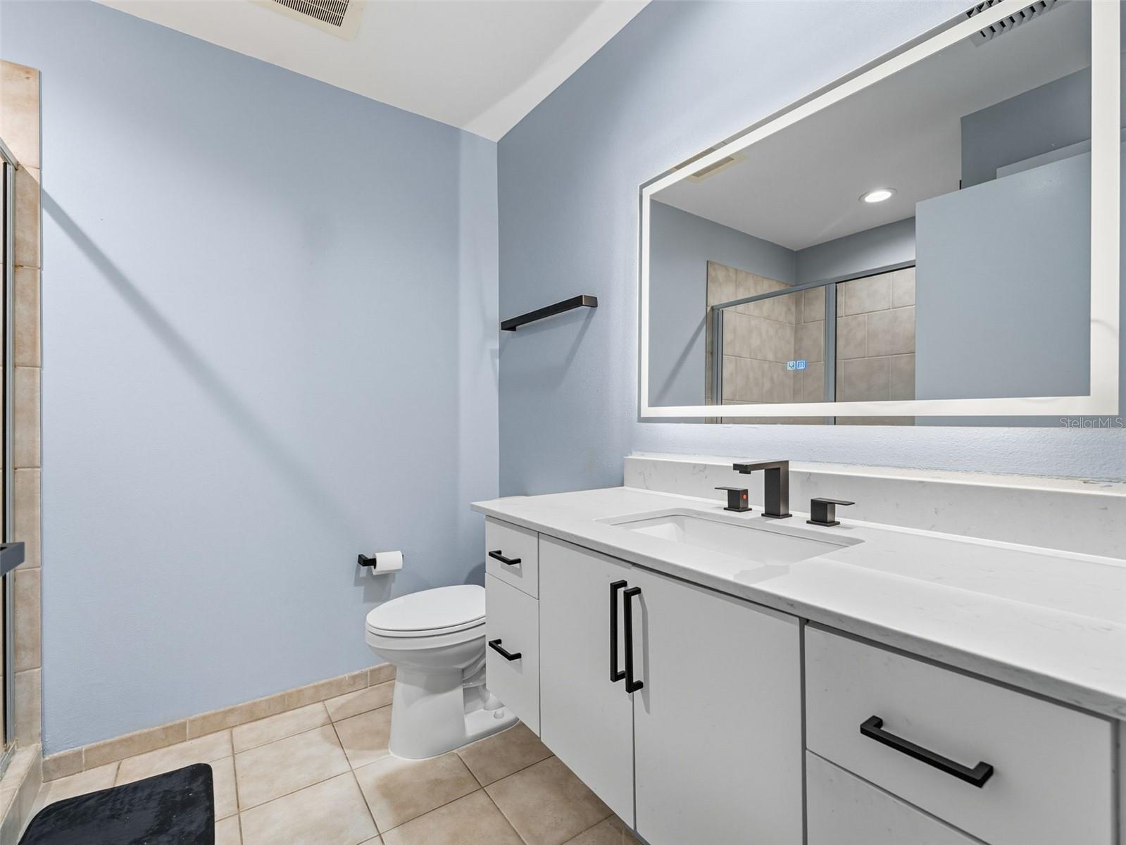 GRAND CENTRAL AT KENNEDY RESID - Residential