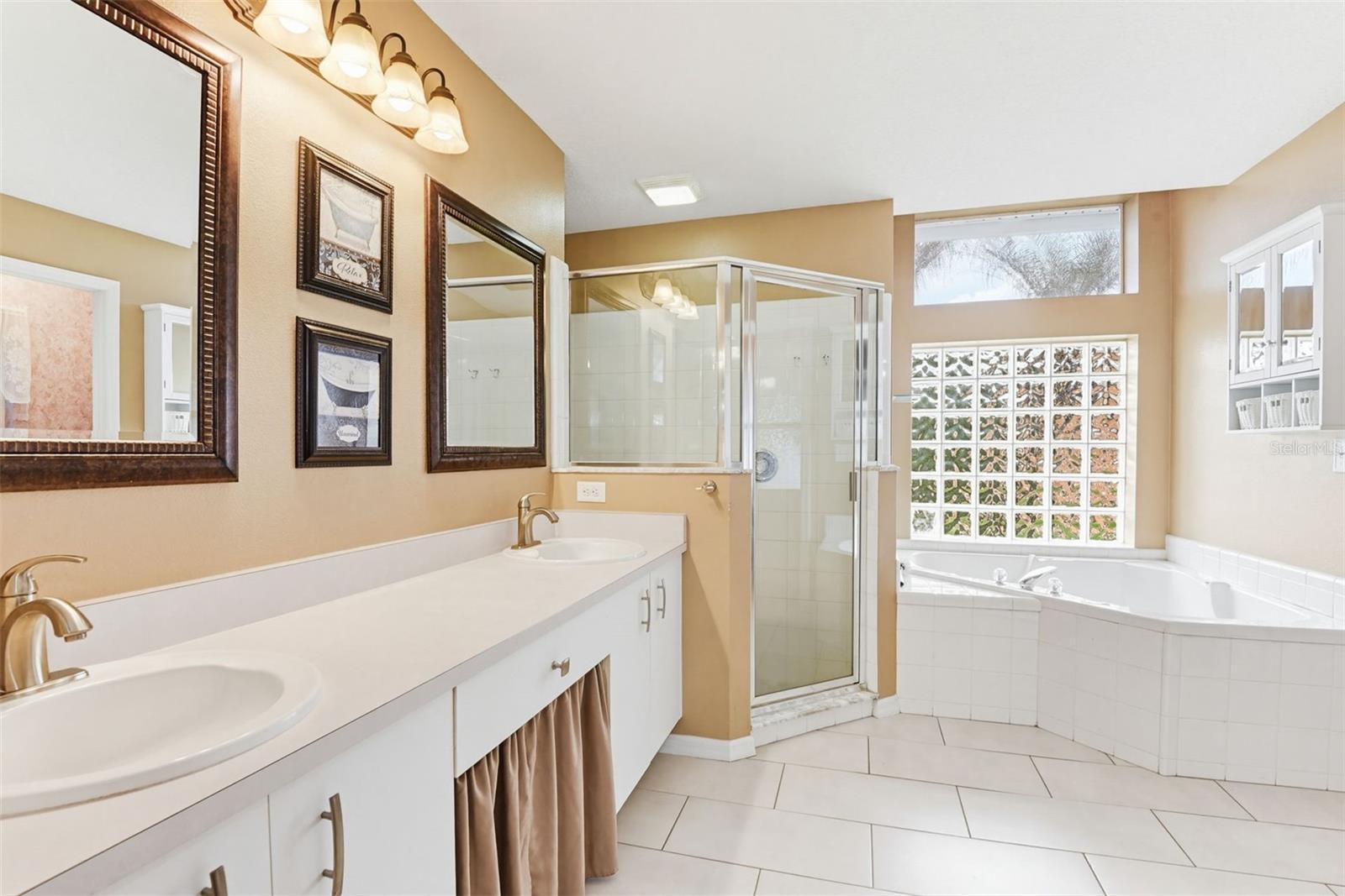 WATERS EDGE - Residential