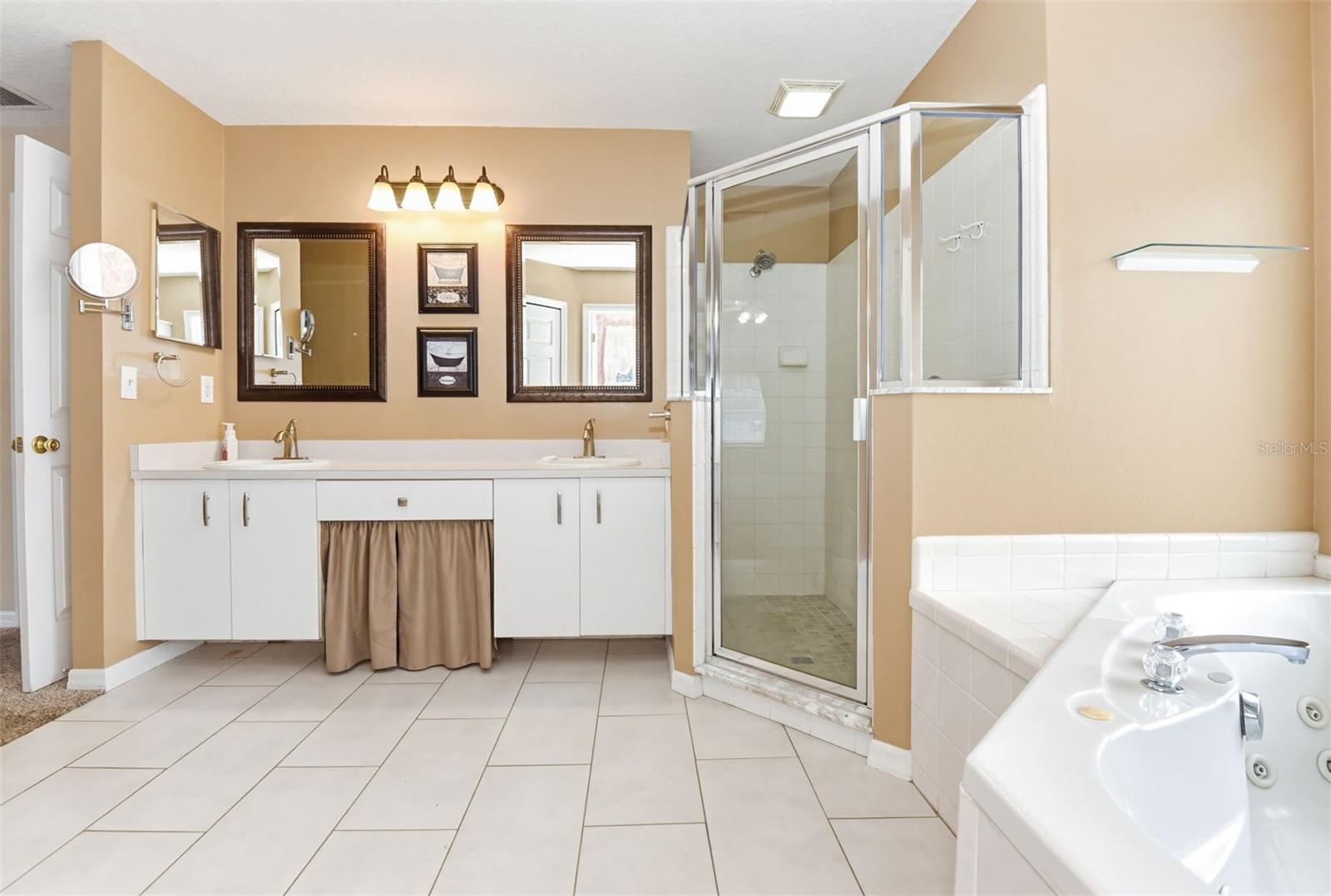 WATERS EDGE - Residential