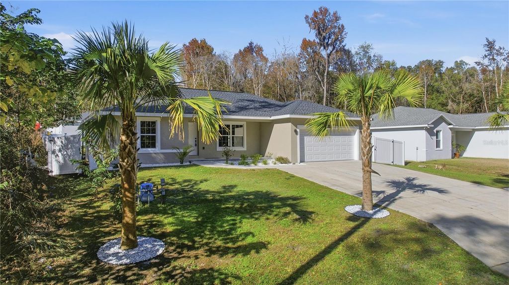 Photo of 12890 SE 42nd Court, Belleview, FL 34420 (MLS # OM715572)