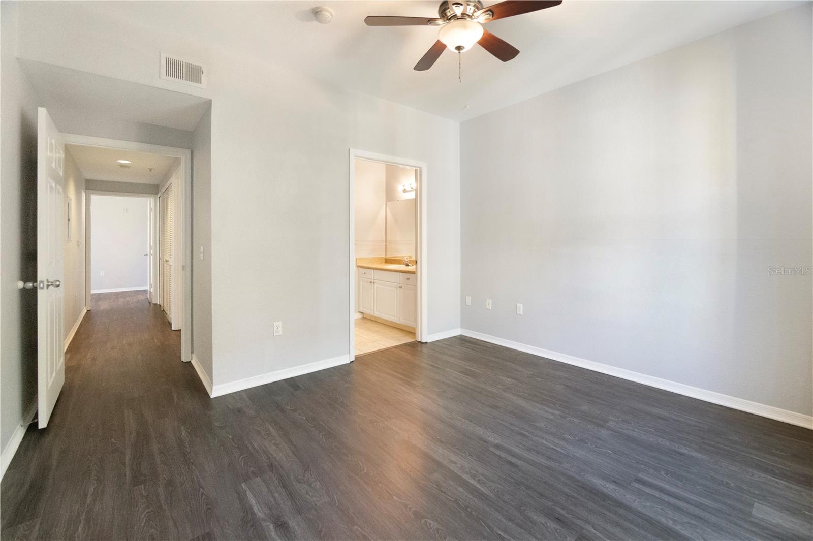 ADMIRALS WALK - Residential Lease