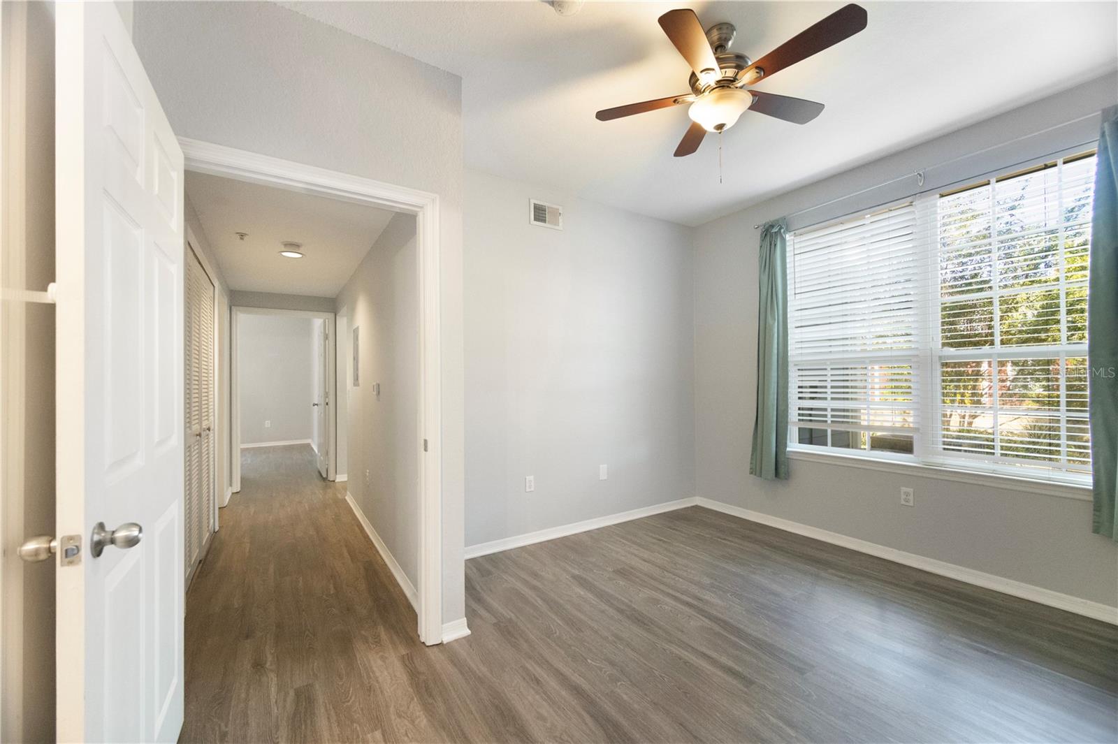 ADMIRALS WALK - Residential Lease