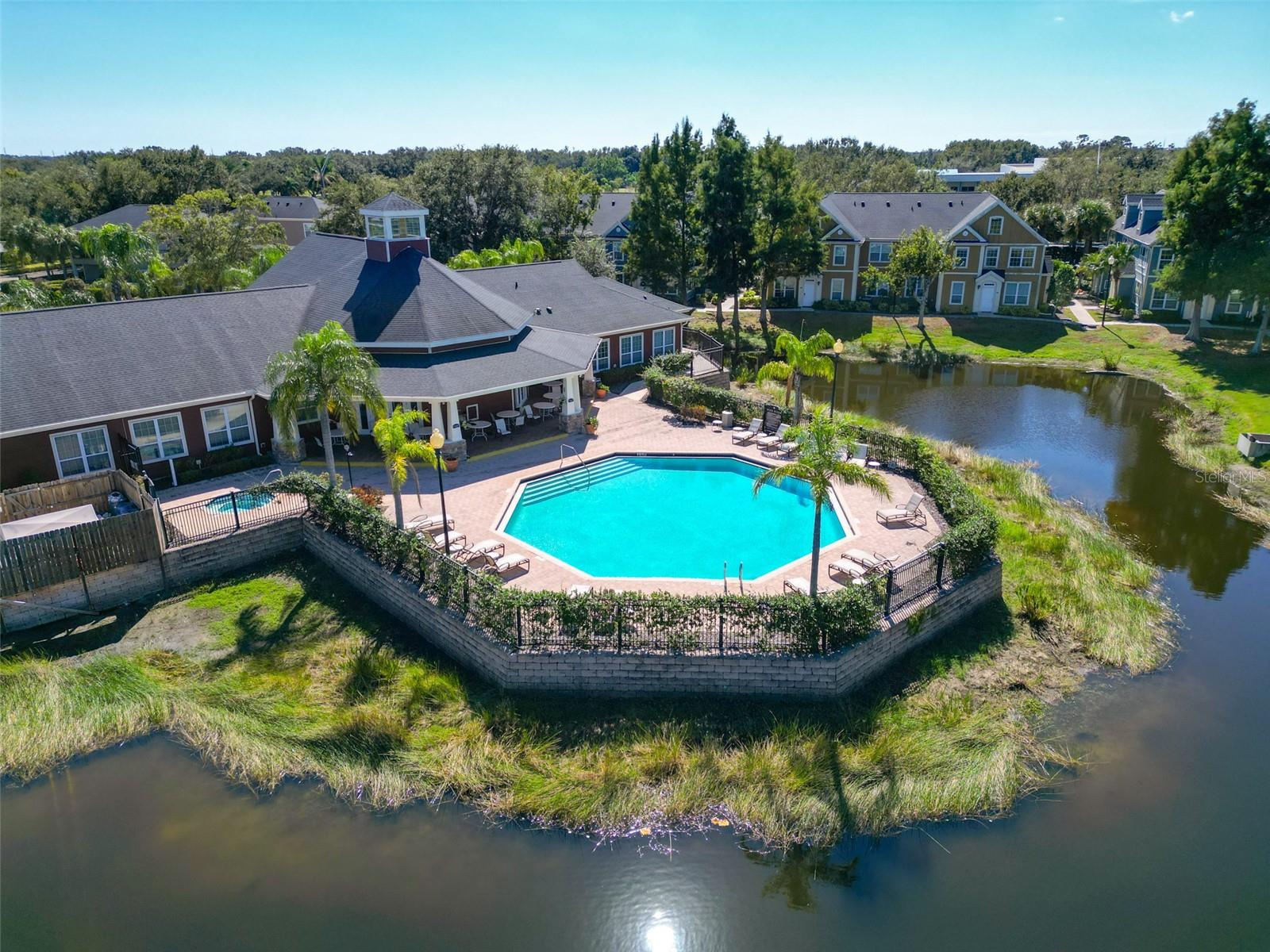 ADMIRALS WALK - Residential Lease