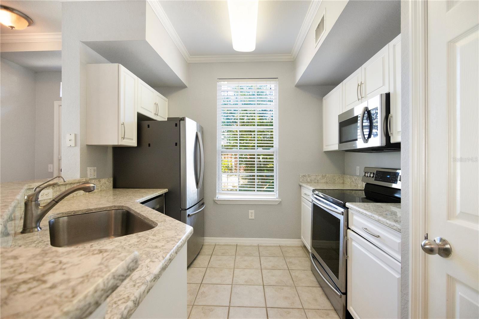 ADMIRALS WALK - Residential Lease