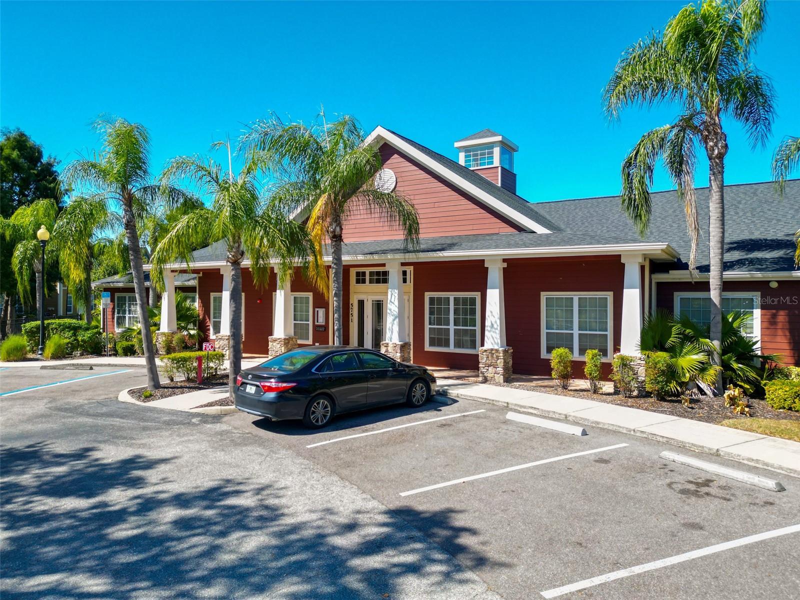 ADMIRALS WALK - Residential Lease