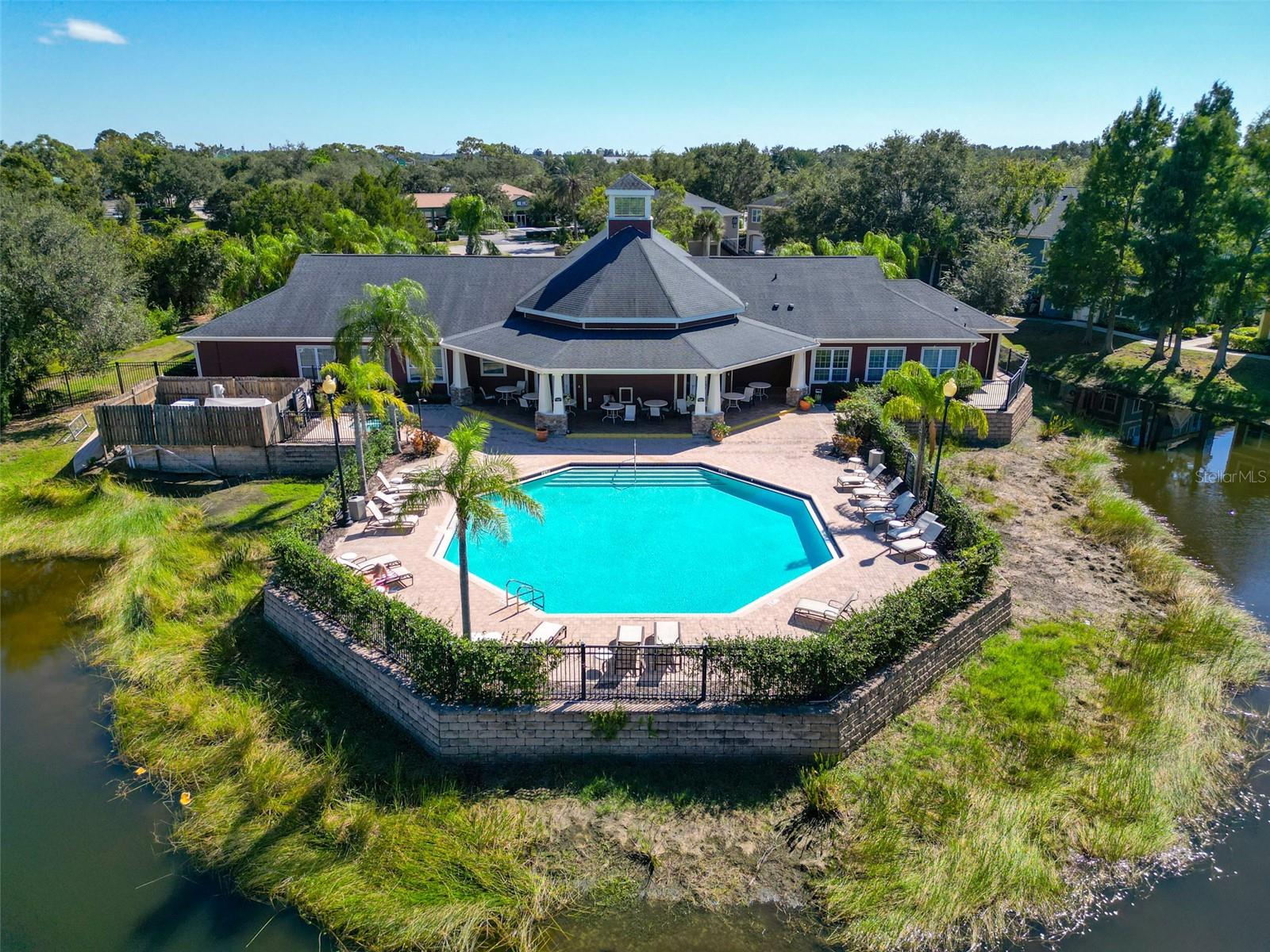 ADMIRALS WALK - Residential Lease