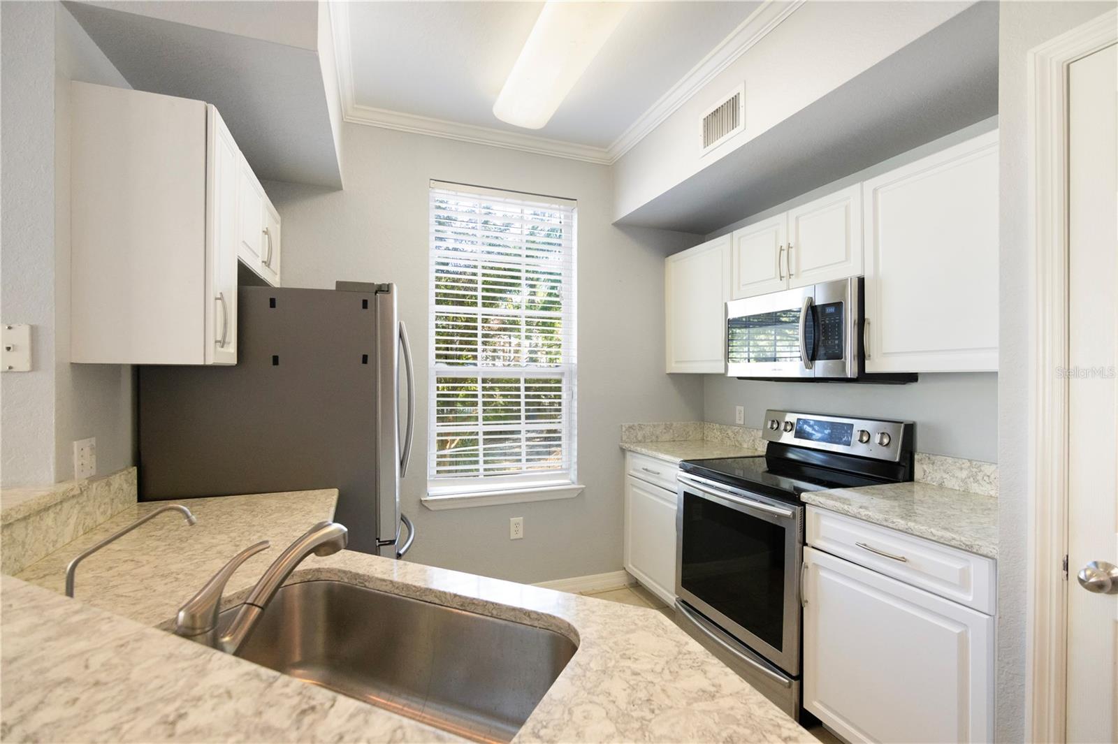 ADMIRALS WALK - Residential Lease