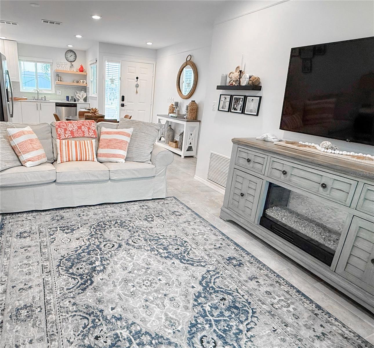 863 AUDUBON DRIVE 863