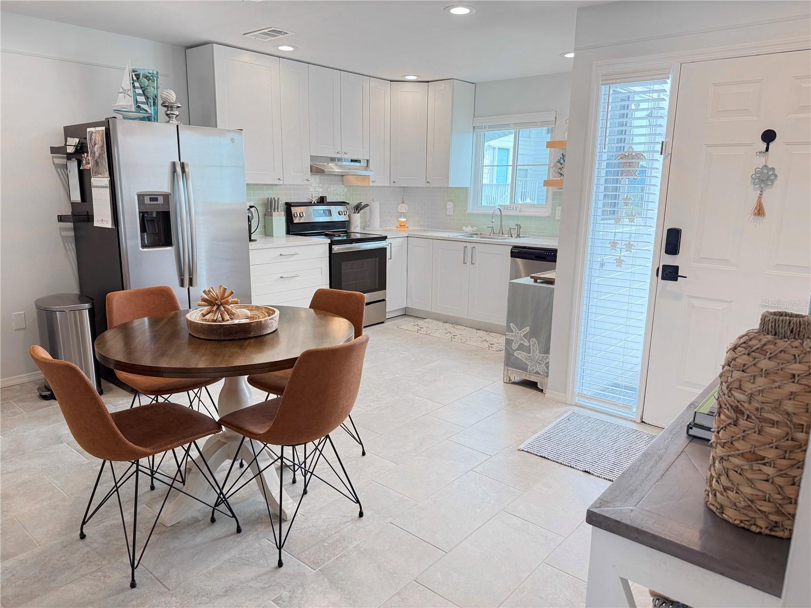 863 AUDUBON DRIVE 863