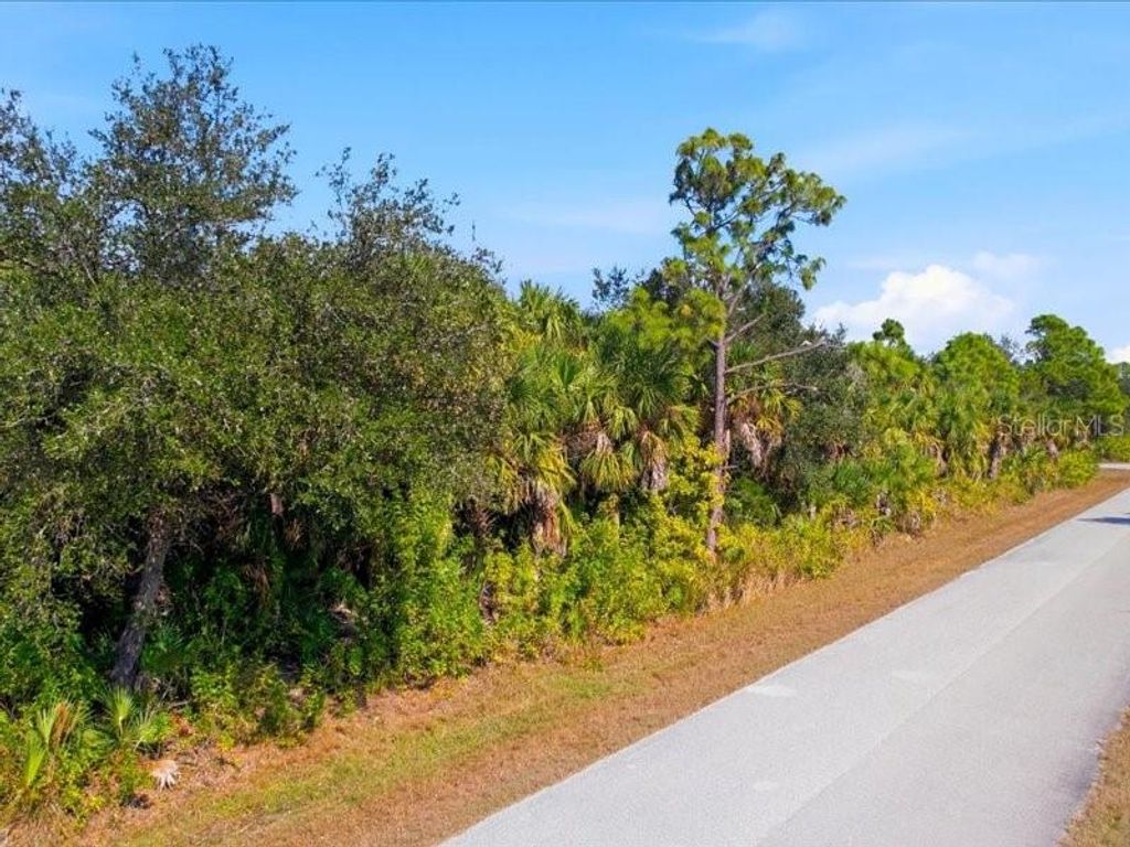 Photo of 17378 Quincy Avenue, Port Charlotte, FL 33948 (MLS # TB8468577)