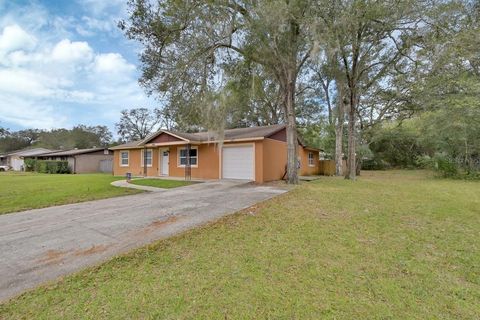 A home in DELAND