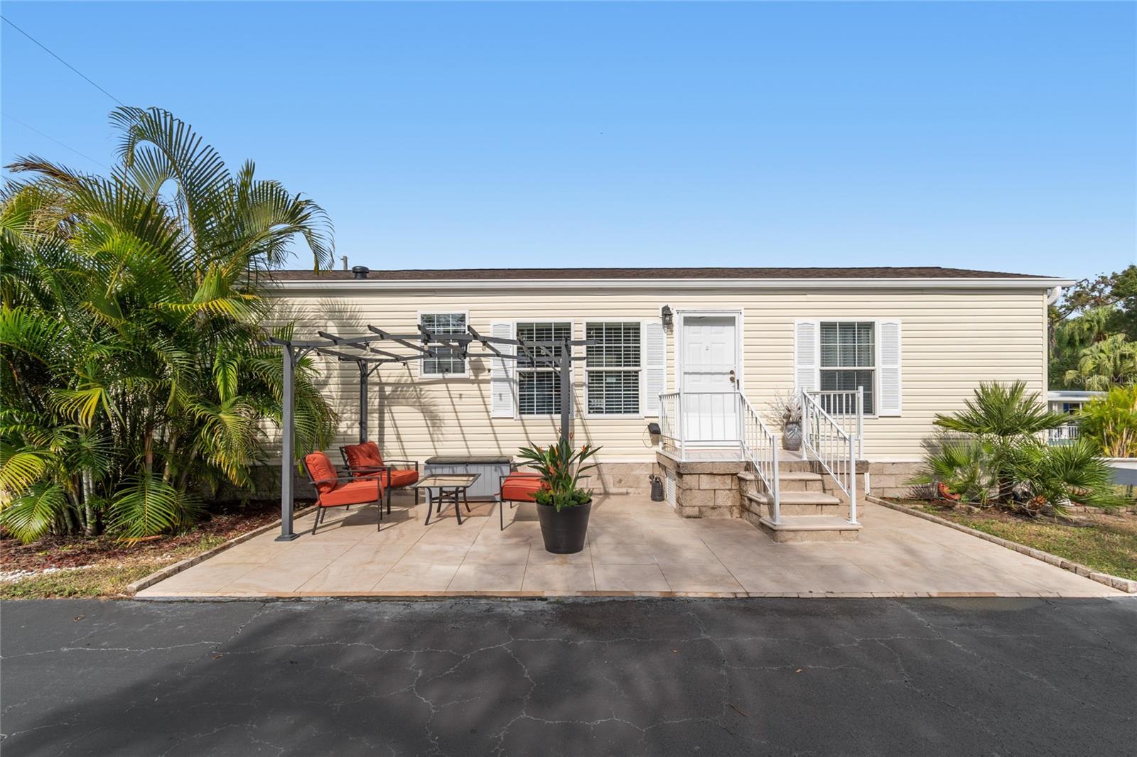 FLOWERWOOD CLUB MOBILE HOME PARK - Residential