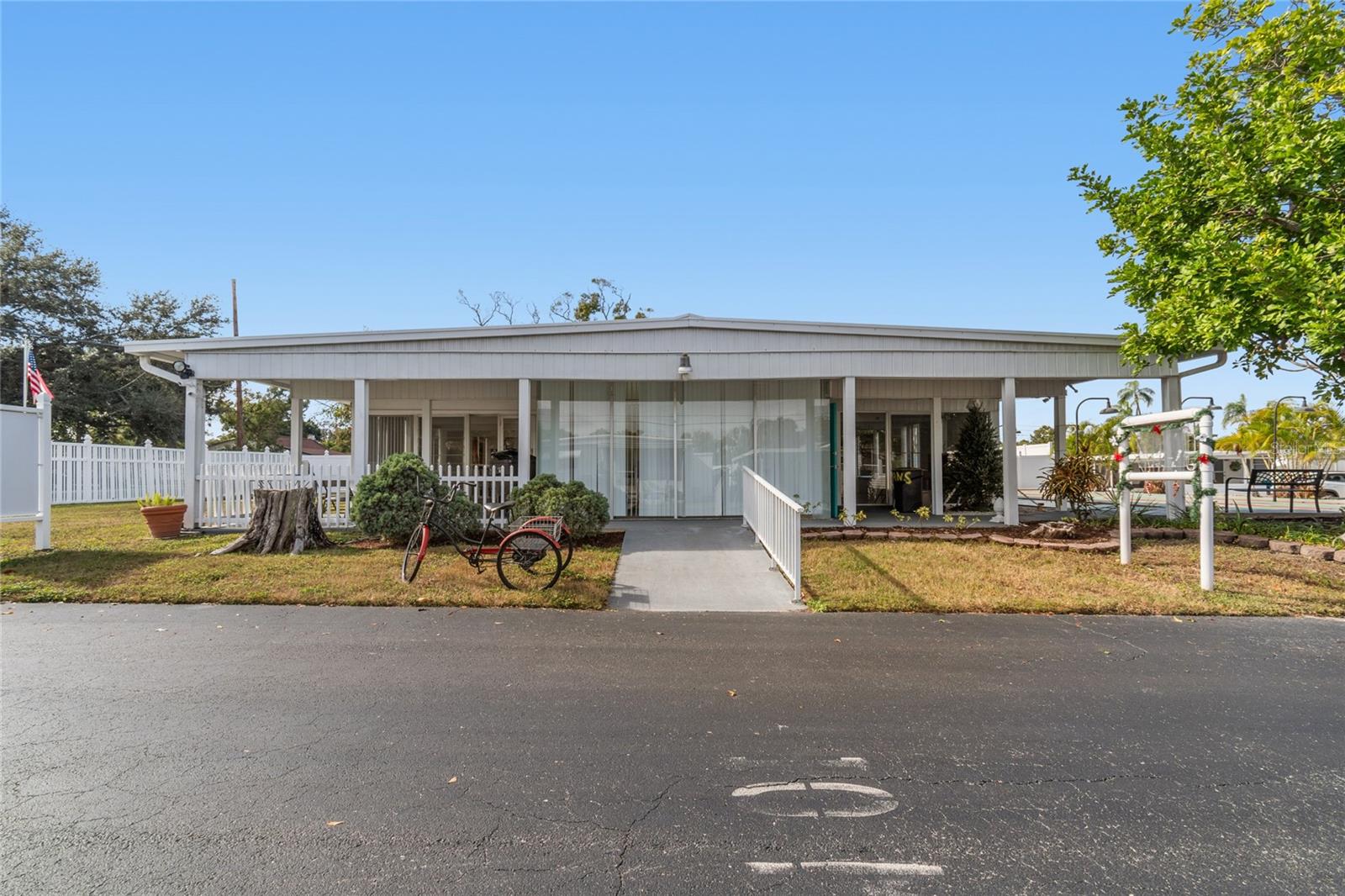 FLOWERWOOD CLUB MOBILE HOME PARK - Residential